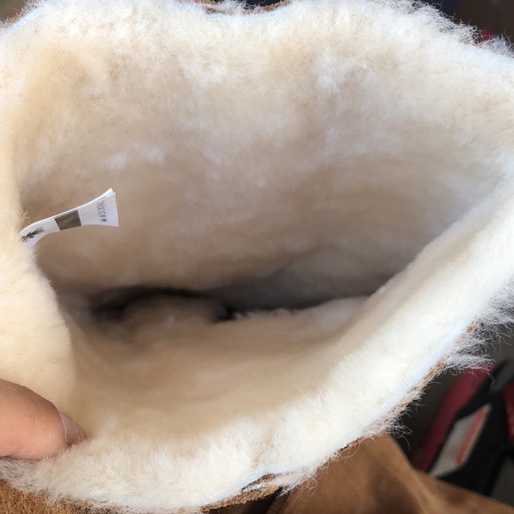 Ugg Winter Boots - Picture 3 of 3